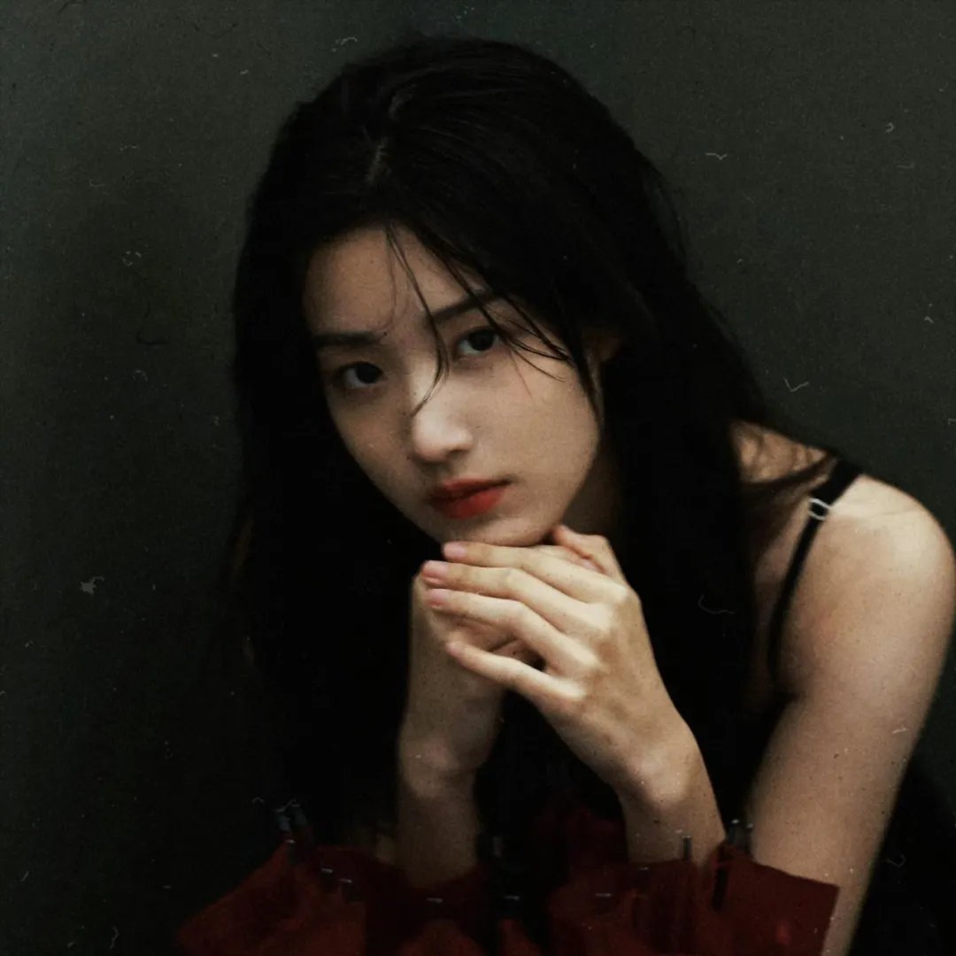 艾蜜莉·布莱尔的秘密
